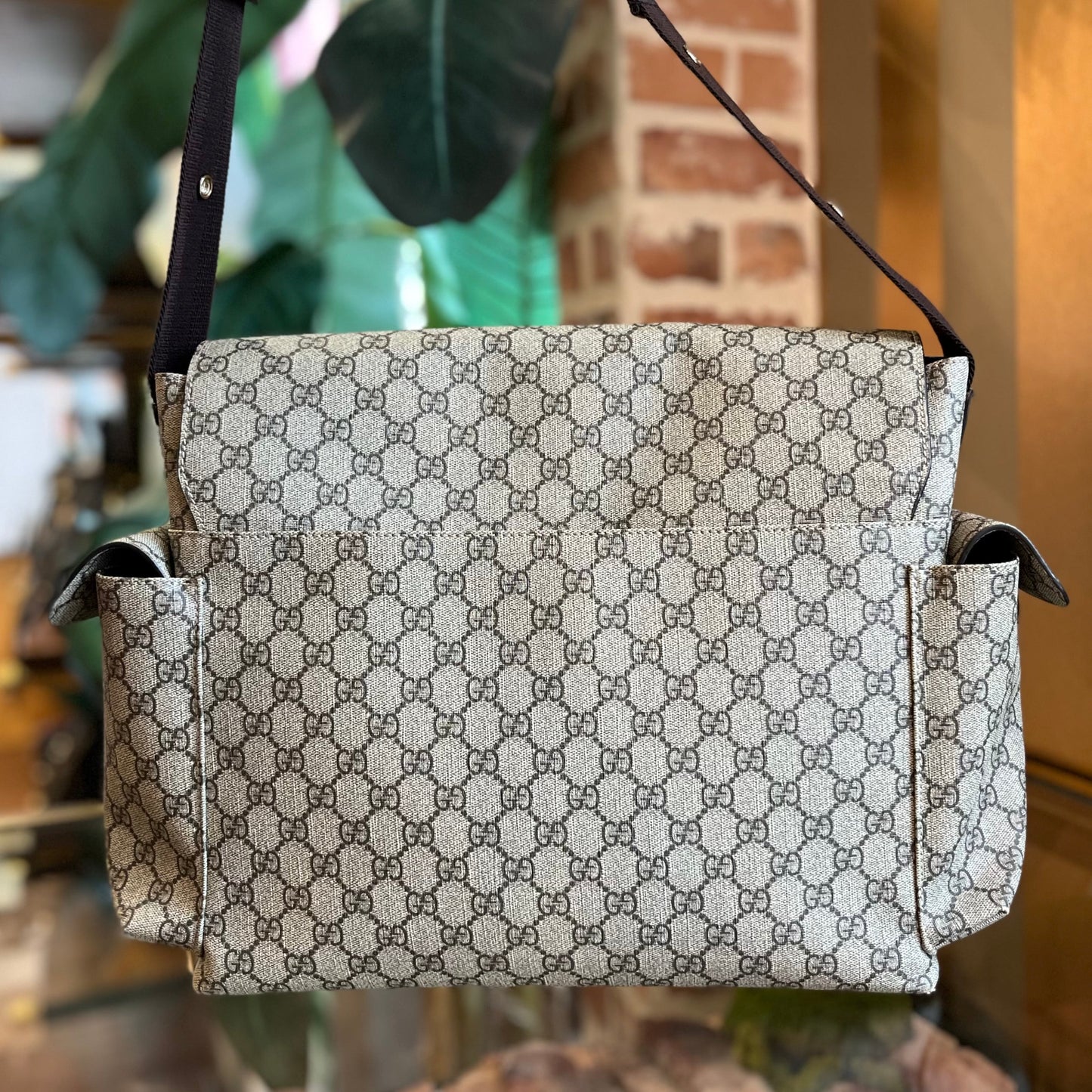 GUCCI Diaper Bag Medium Beige Brown GG Supreme Canvas Crossbody Bag