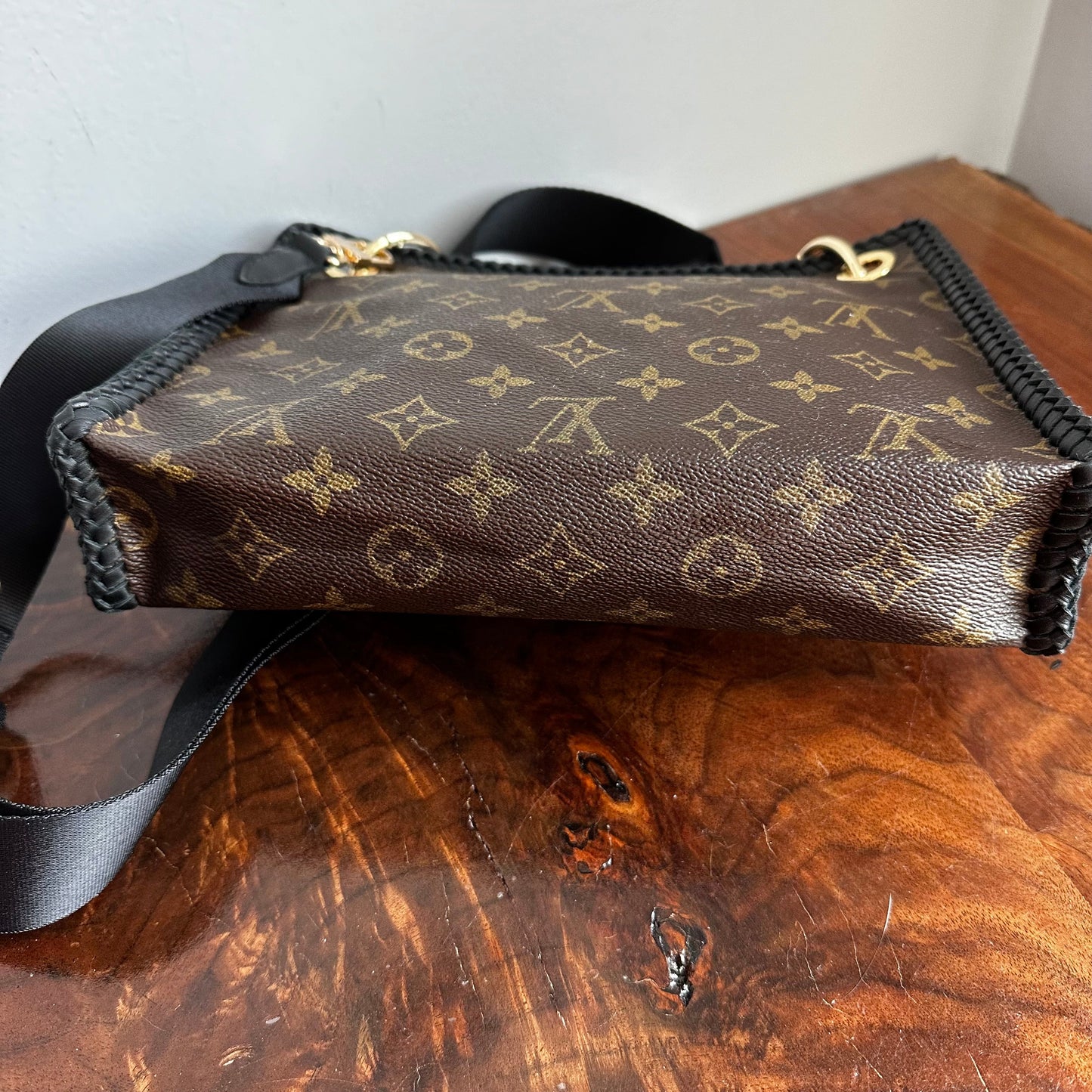 The Swan Crossbody -Orvis bags LV Monogram in Black