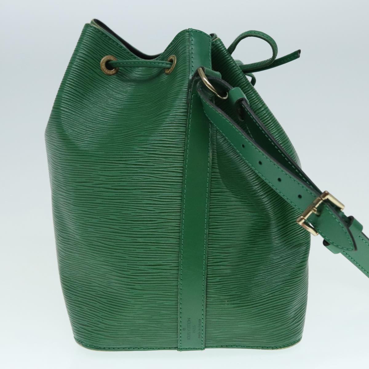 Louis Vuitton Noe Green Leather Shoulder Bag