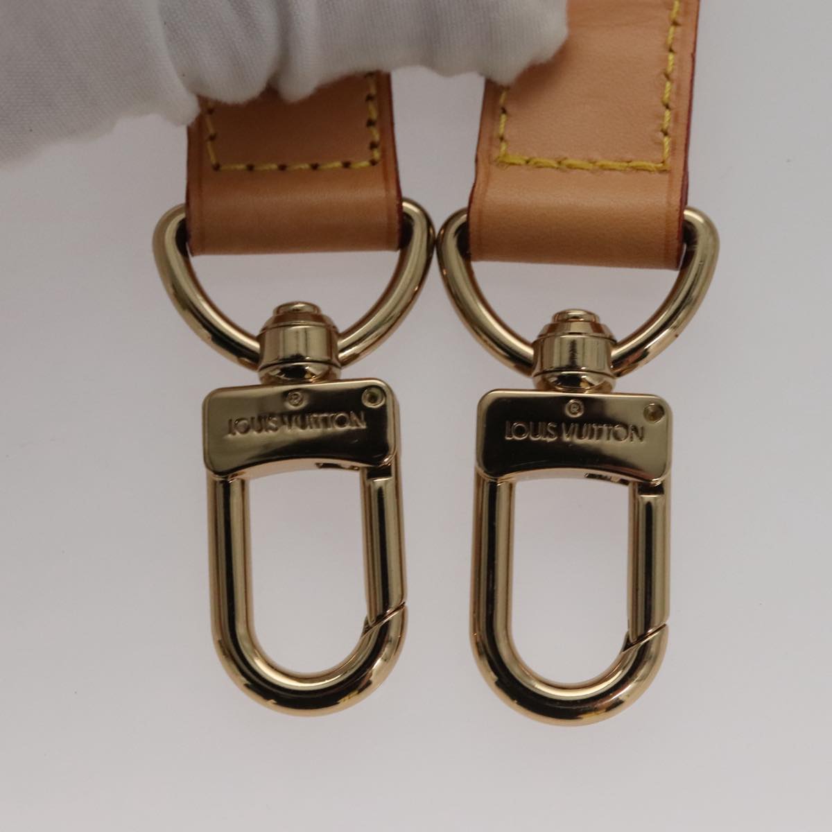 Louis Vuitton Shoulder Strap Beige Leather Bag Jewelry