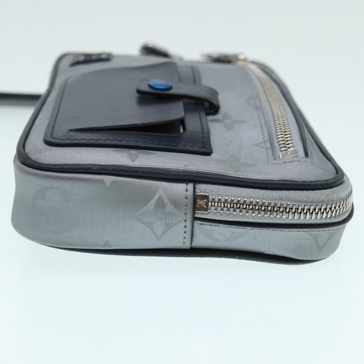 Louis Vuitton Satellite Silver Synthetic Clutch Bag