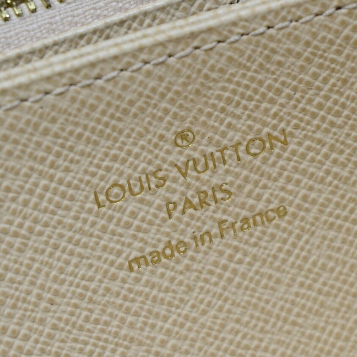 Louis Vuitton Zippy Wallet White Horn Wallet