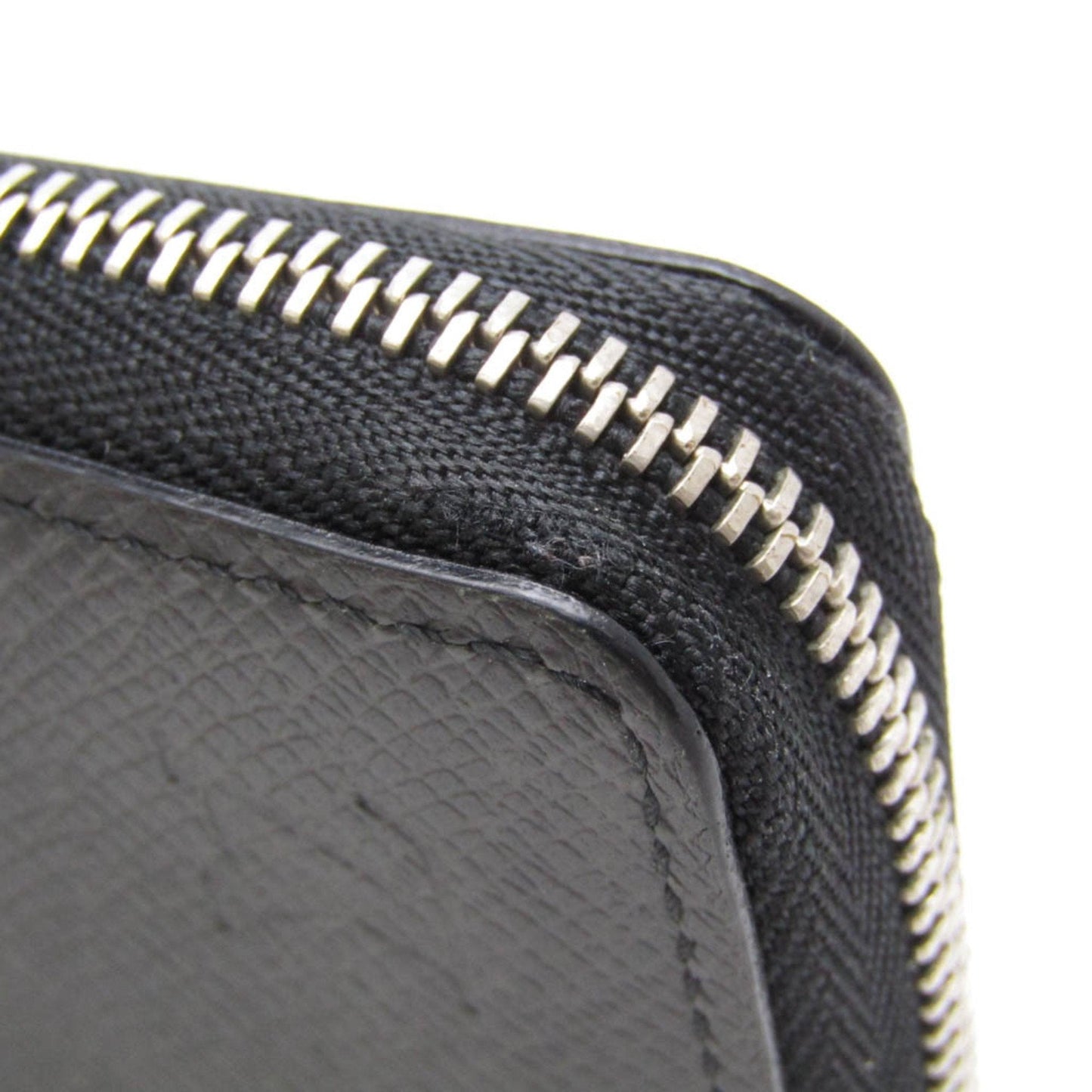 Louis Vuitton Zippy Black Leather Wallet