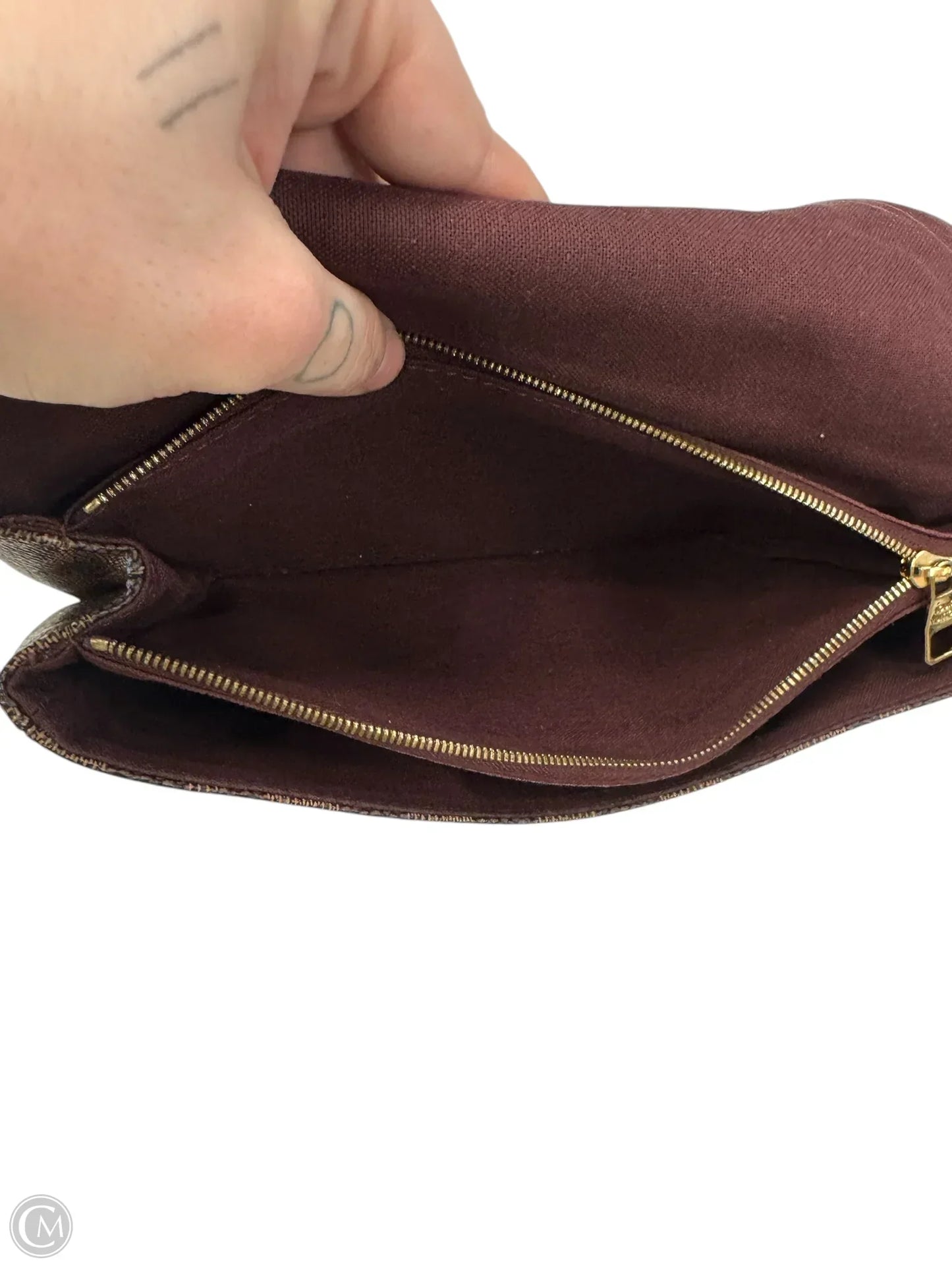 Crossbody Luxury Designer By Louis Vuitton, Size: Medium