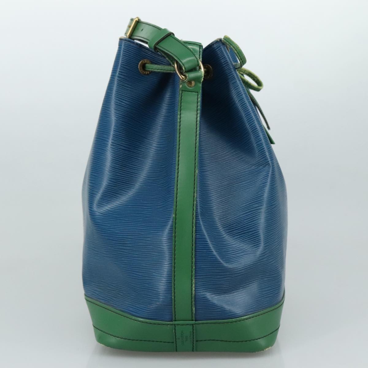 Louis Vuitton Noe Blue Leather Shoulder Bag