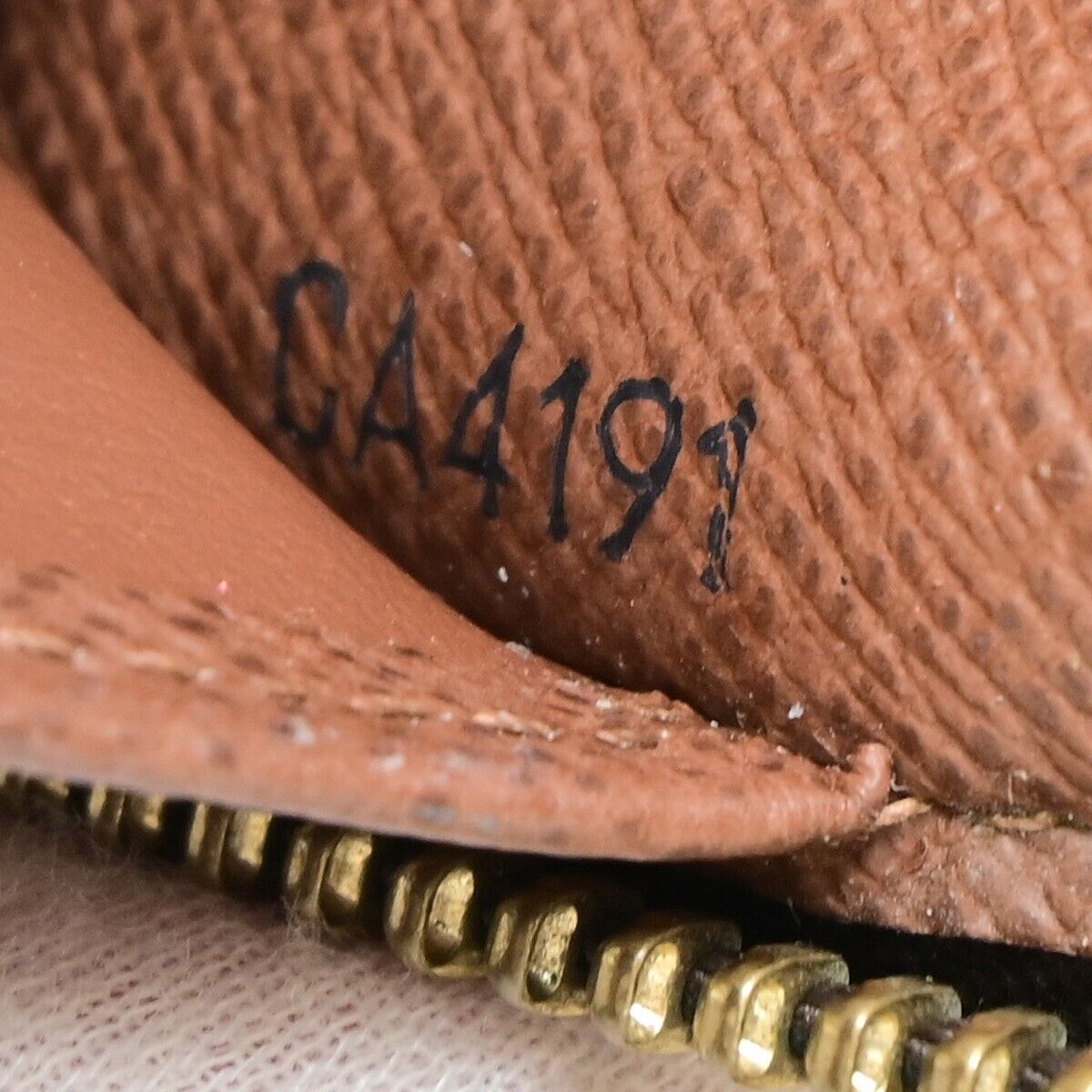 Louis Vuitton Zippy Organizer Brown Calfskin Wallet