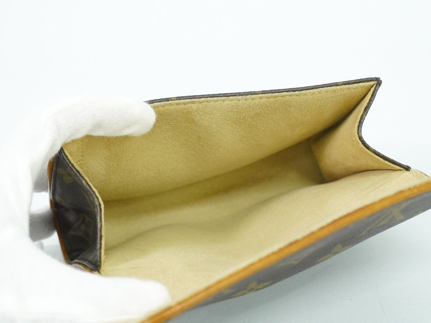 Louis Vuitton Pochette Florentine Brown Gold Plated Clutch Bag
