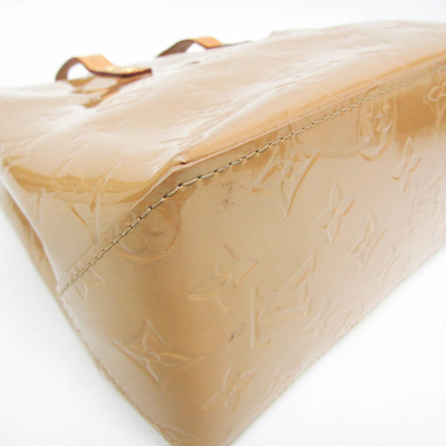 Louis Vuitton Reade Beige Patent Leather Handbag