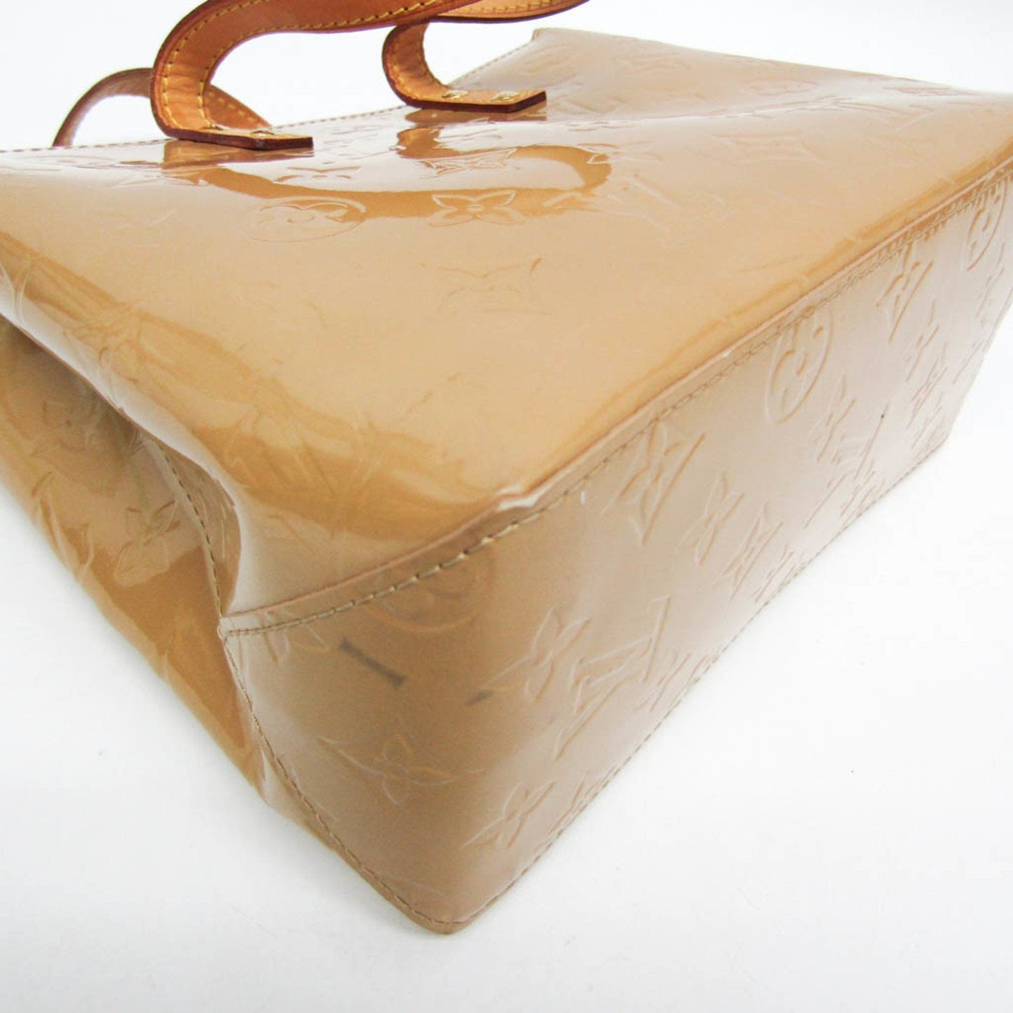 Louis Vuitton Reade Beige Patent Leather Handbag