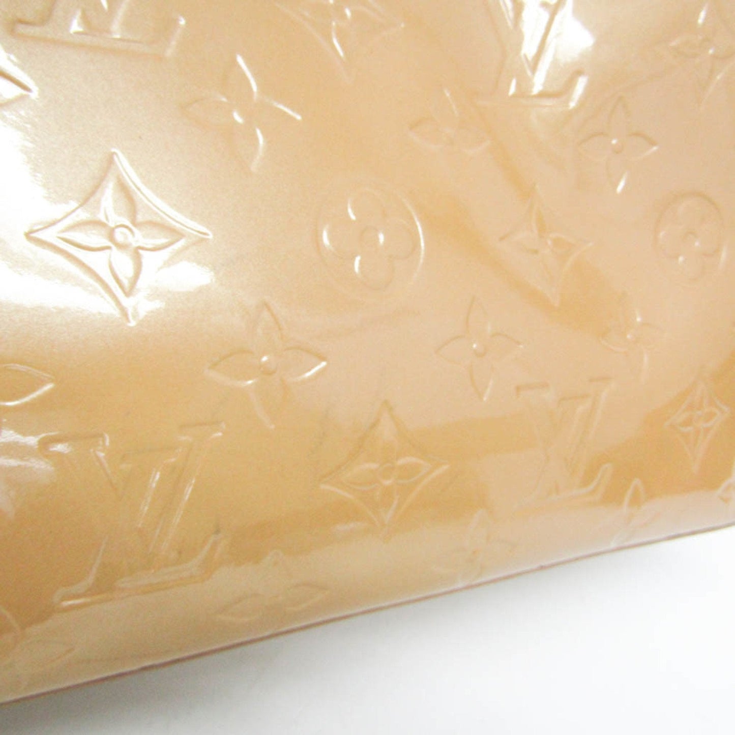 Louis Vuitton Reade Beige Patent Leather Handbag