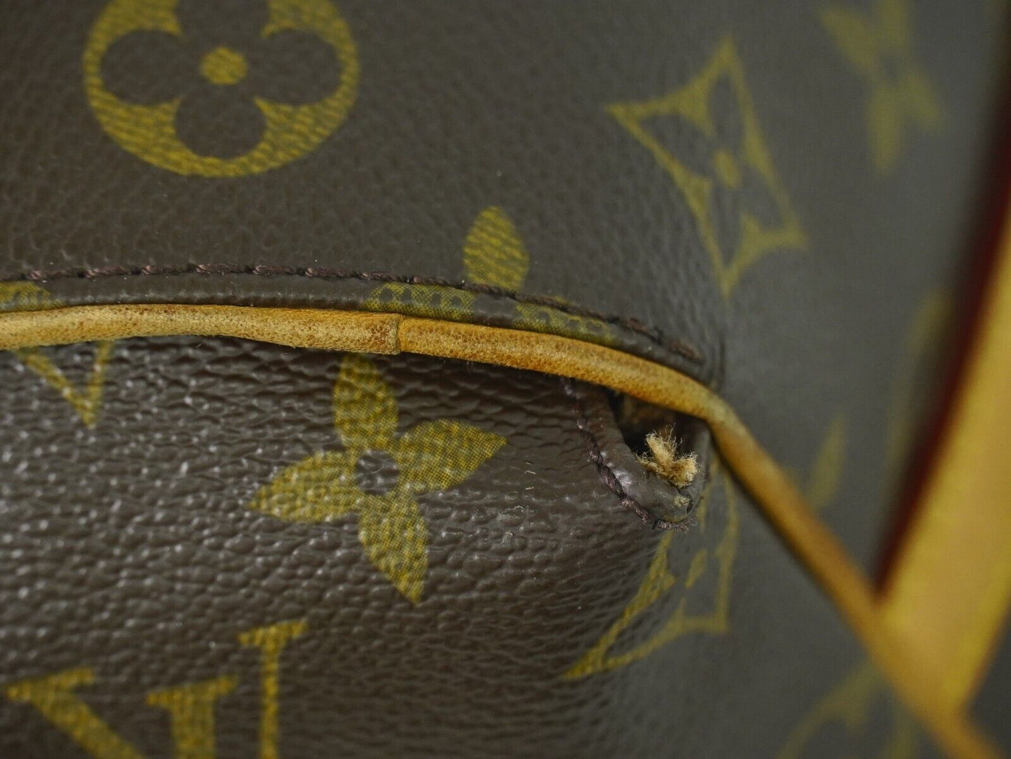 Louis Vuitton Abbesses Brown Canvas Shoulder Bag