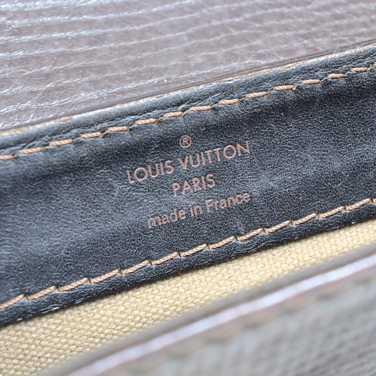 Louis Vuitton Yuma Brown Leather Handbag