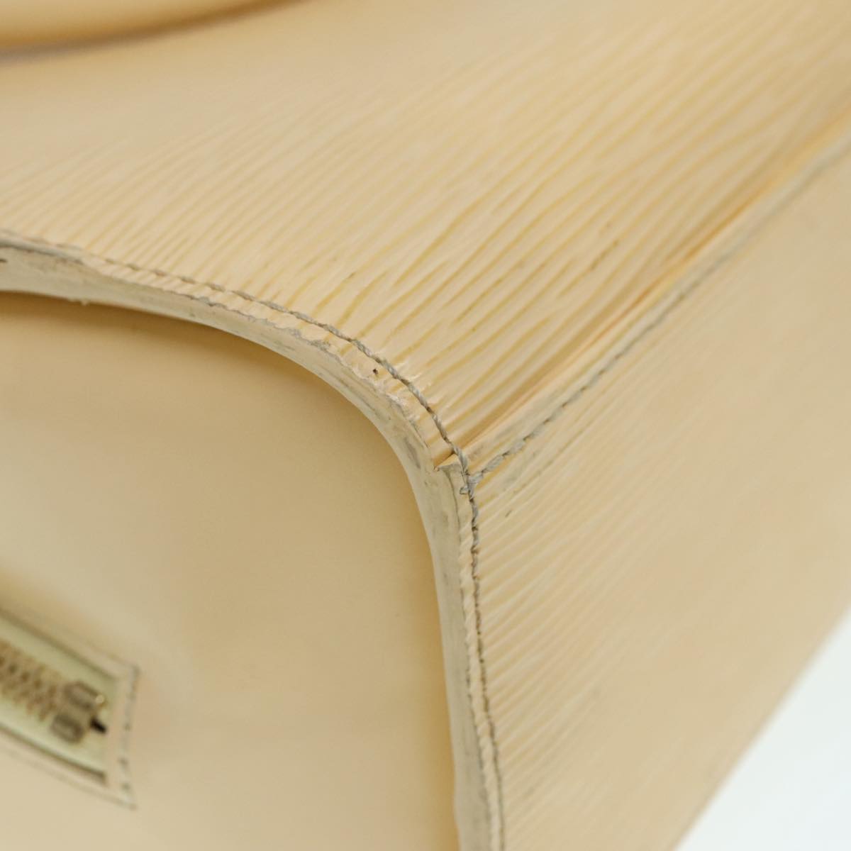 Louis Vuitton Pont Neuf Ecru Leather Handbag