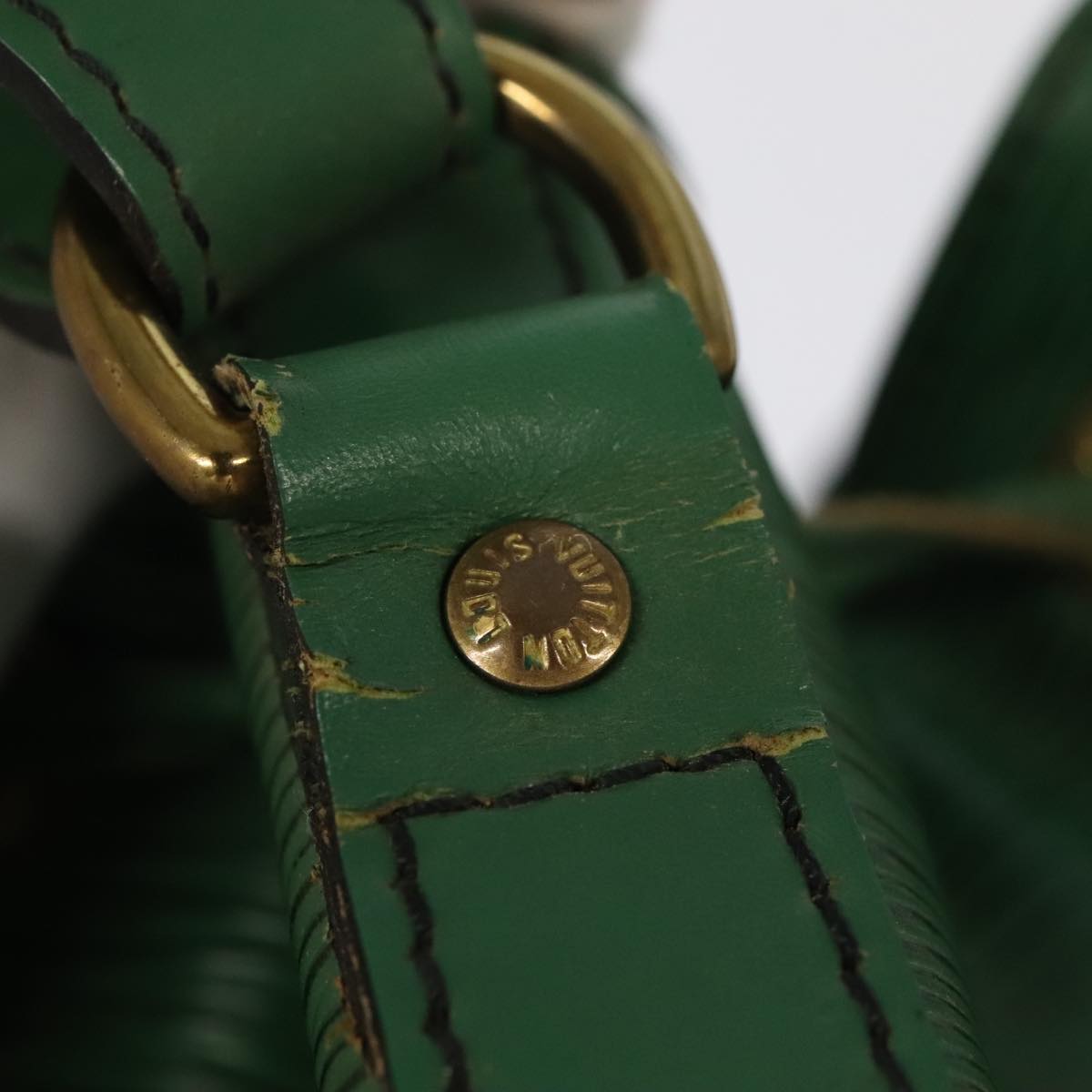 Louis Vuitton Noé Green Leather Shoulder Bag