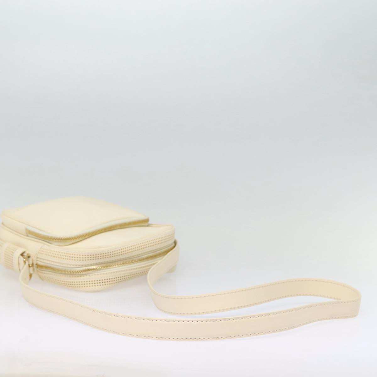 Louis Vuitton Bequia White Leather Shoulder Bag