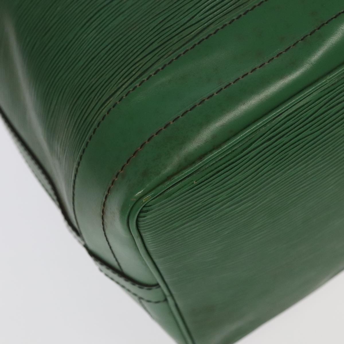 Louis Vuitton Noé Green Leather Shoulder Bag