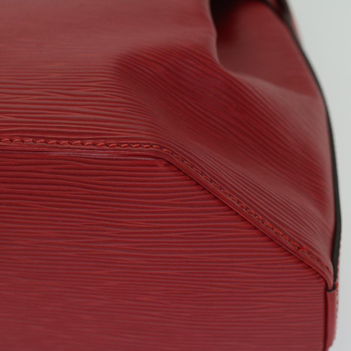 Louis Vuitton Sac D'épaule Red Leather Shoulder Bag
