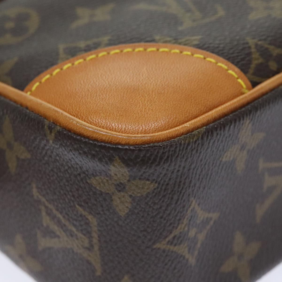 Louis Vuitton Compiegne 28 Brown Canvas Clutch Bag