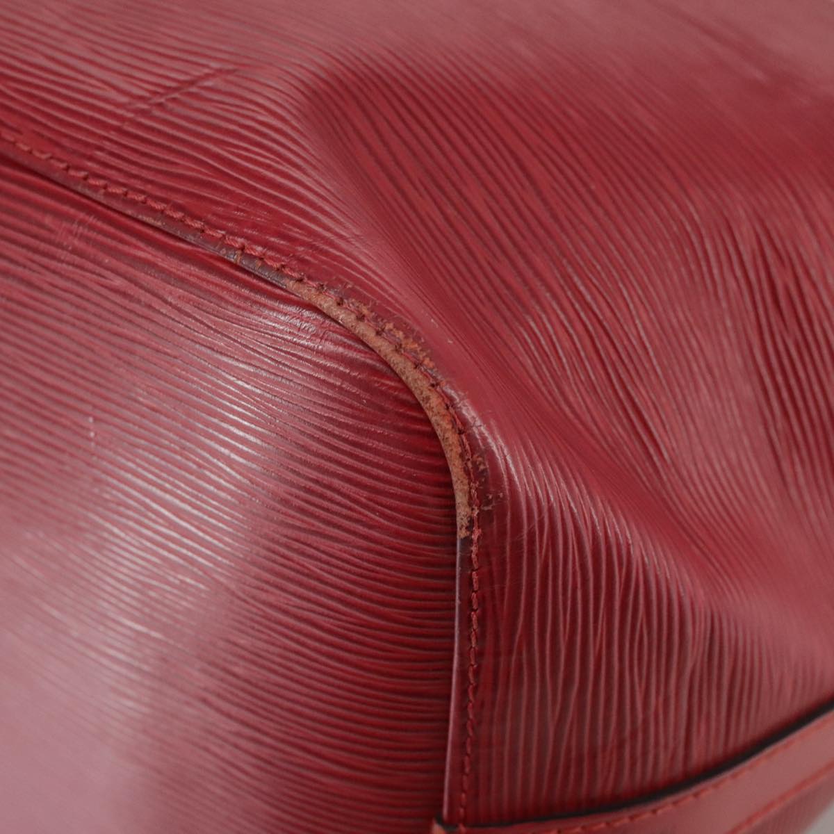 Louis Vuitton Petit Noé Red Leather Shoulder Bag
