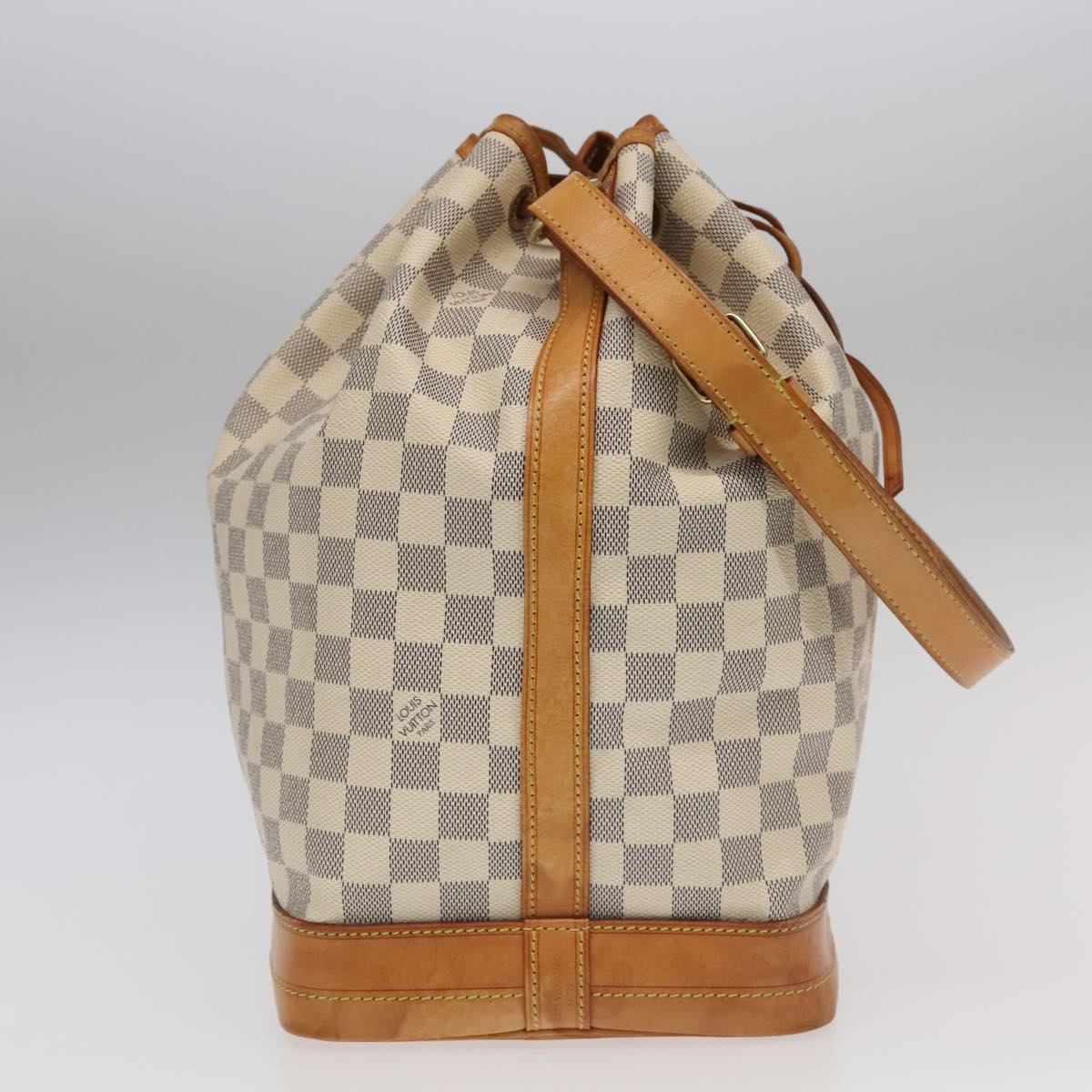 Louis Vuitton Noé White Canvas Shoulder Bag