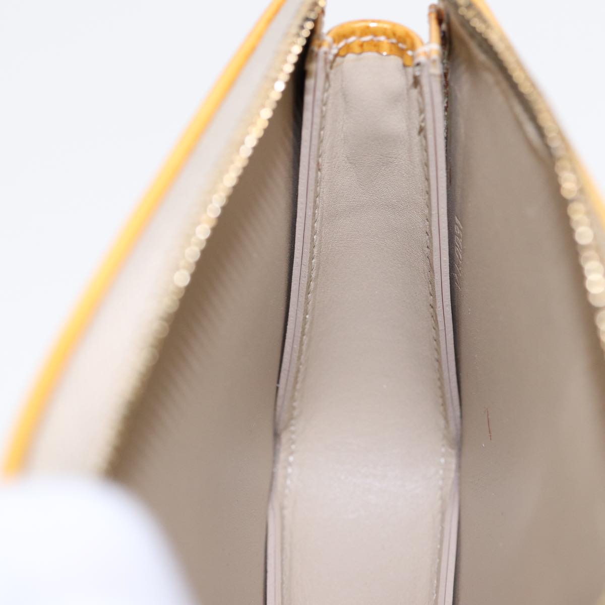 Louis Vuitton Lexington Beige Patent Leather Clutch Bag