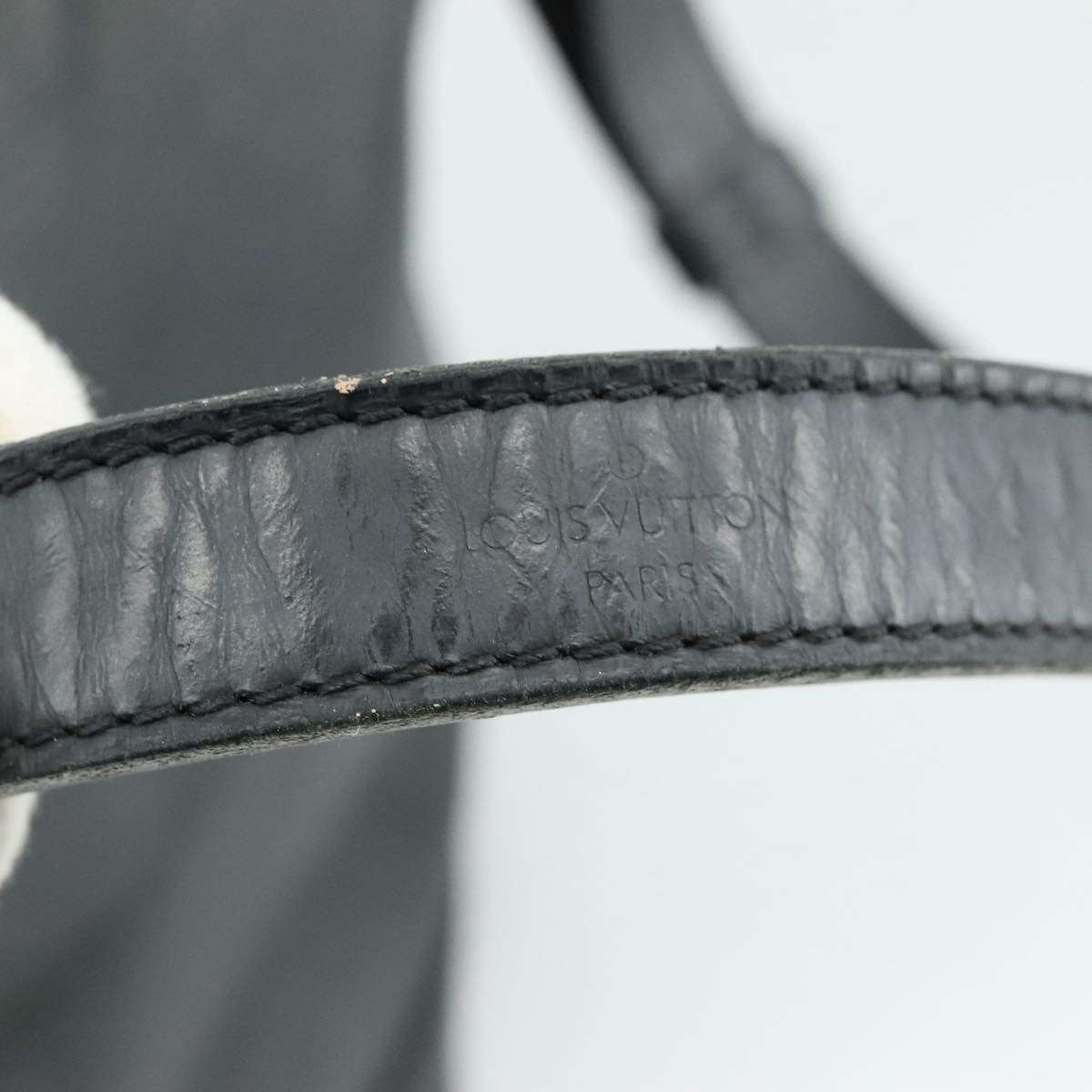 Louis Vuitton Noé Black Leather Shoulder Bag