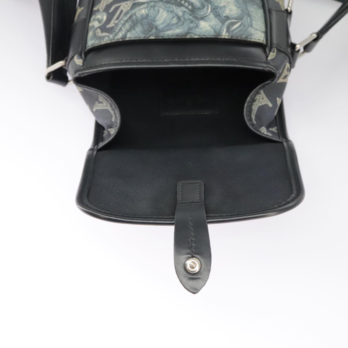 Louis Vuitton Messenger Navy Canvas Shoulder Bag
