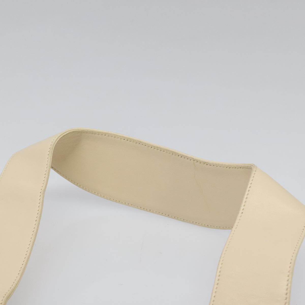 Gucci Drawstring Beige Leather Shoulder Bag