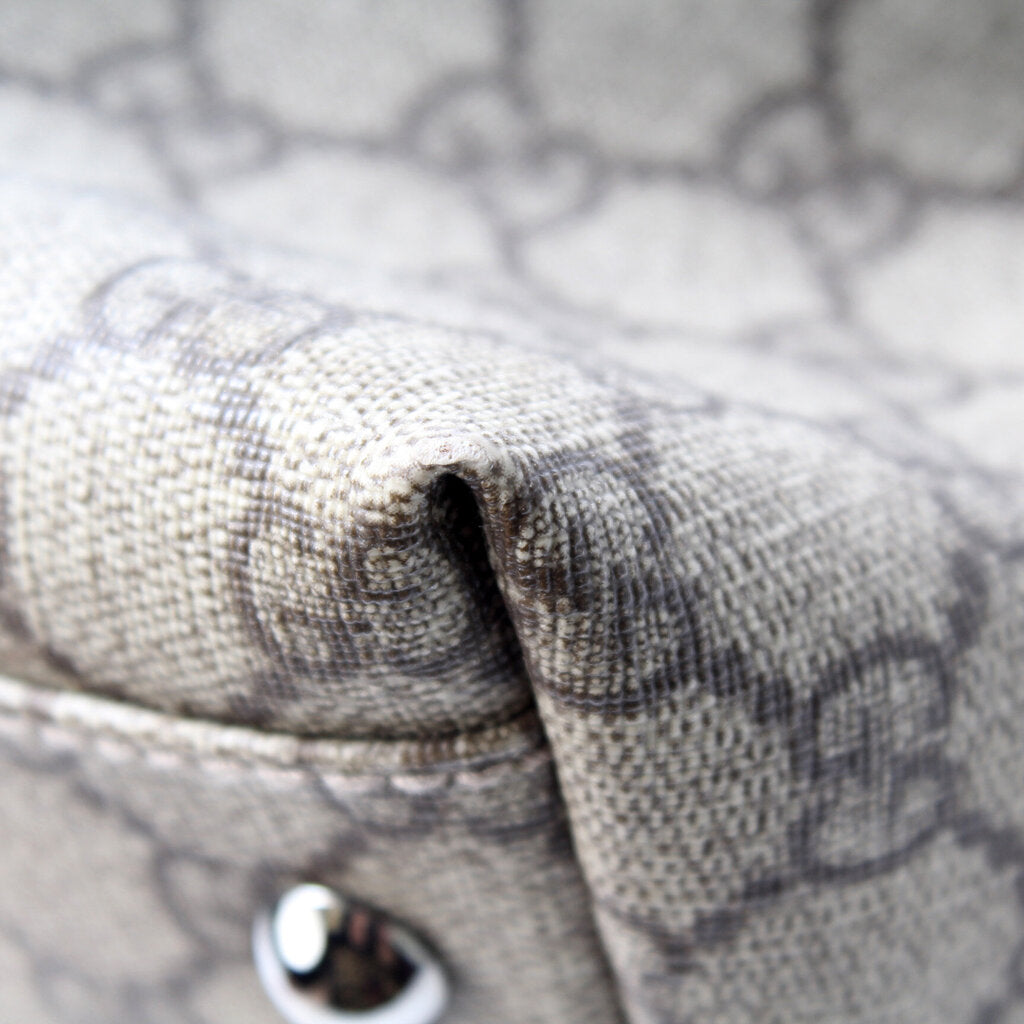 114595 Joy Tote Medium GG Supreme