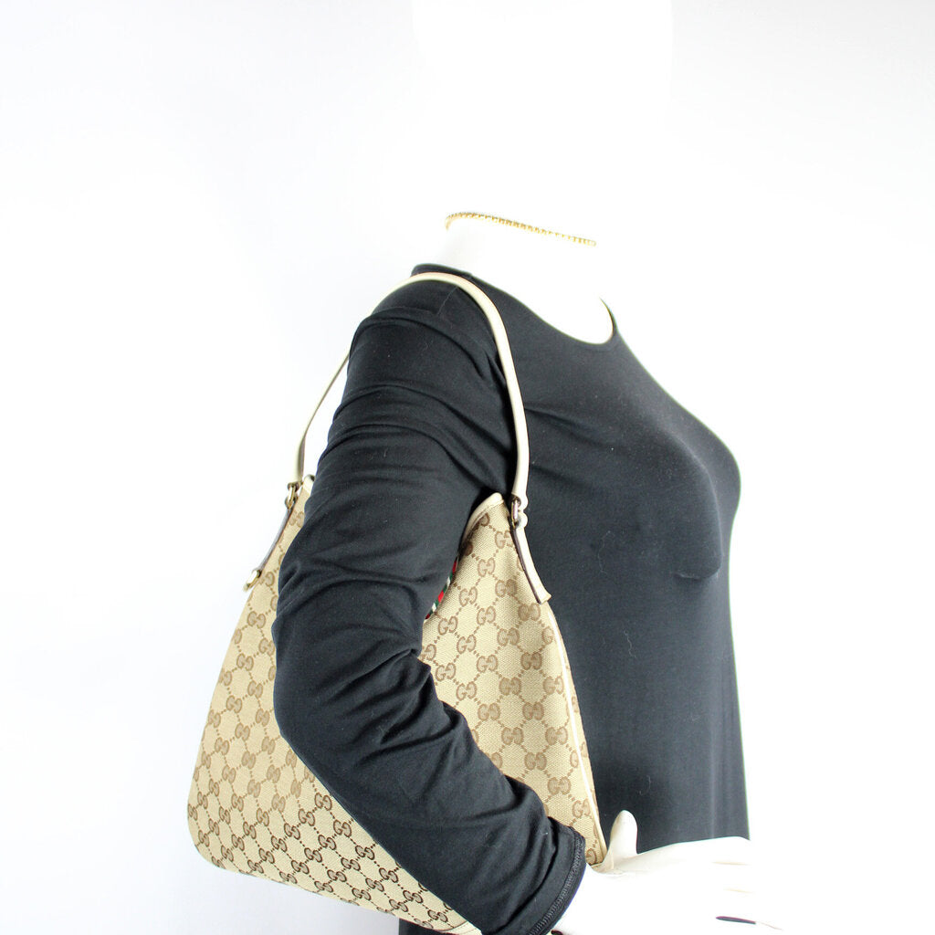 169947 Britt Shoulder Bag