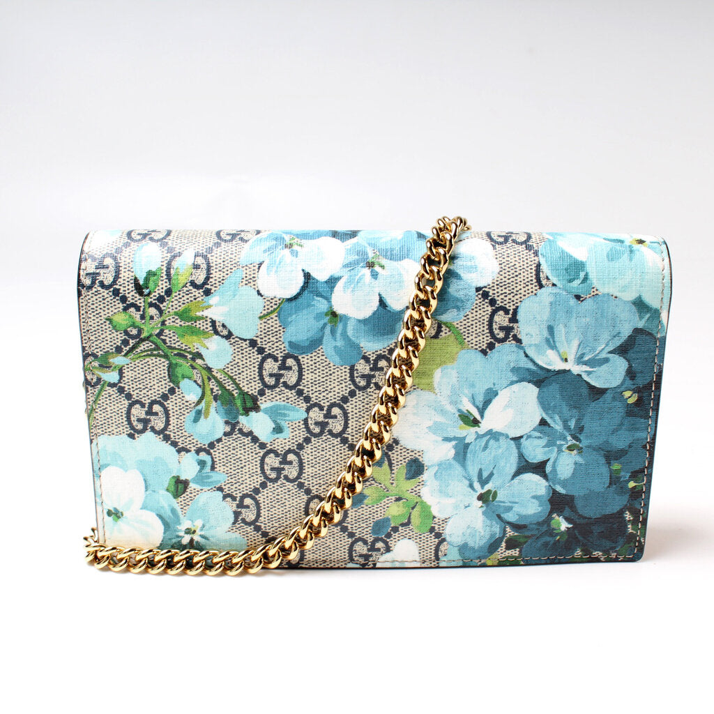 402724 Blooms Chain Wallet