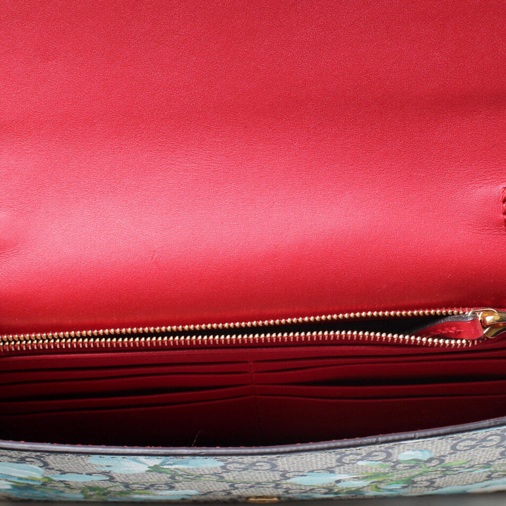 402724 Blooms Chain Wallet