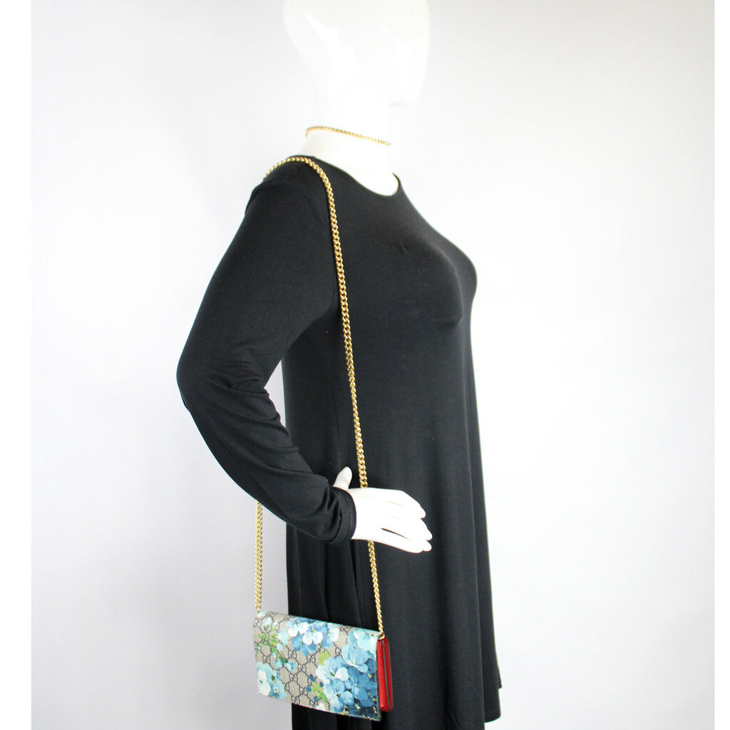 402724 Blooms Chain Wallet