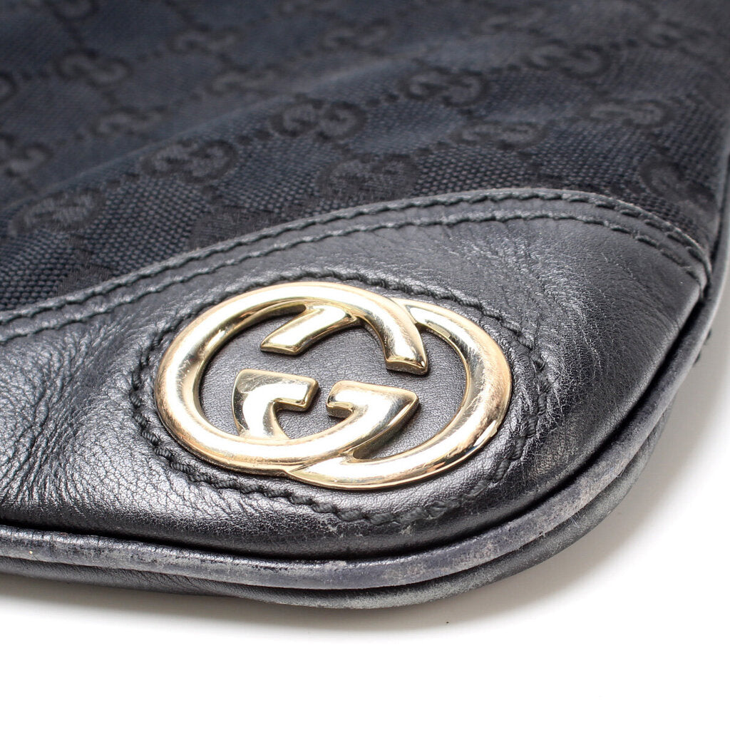169947 Britt Shoulder Bag