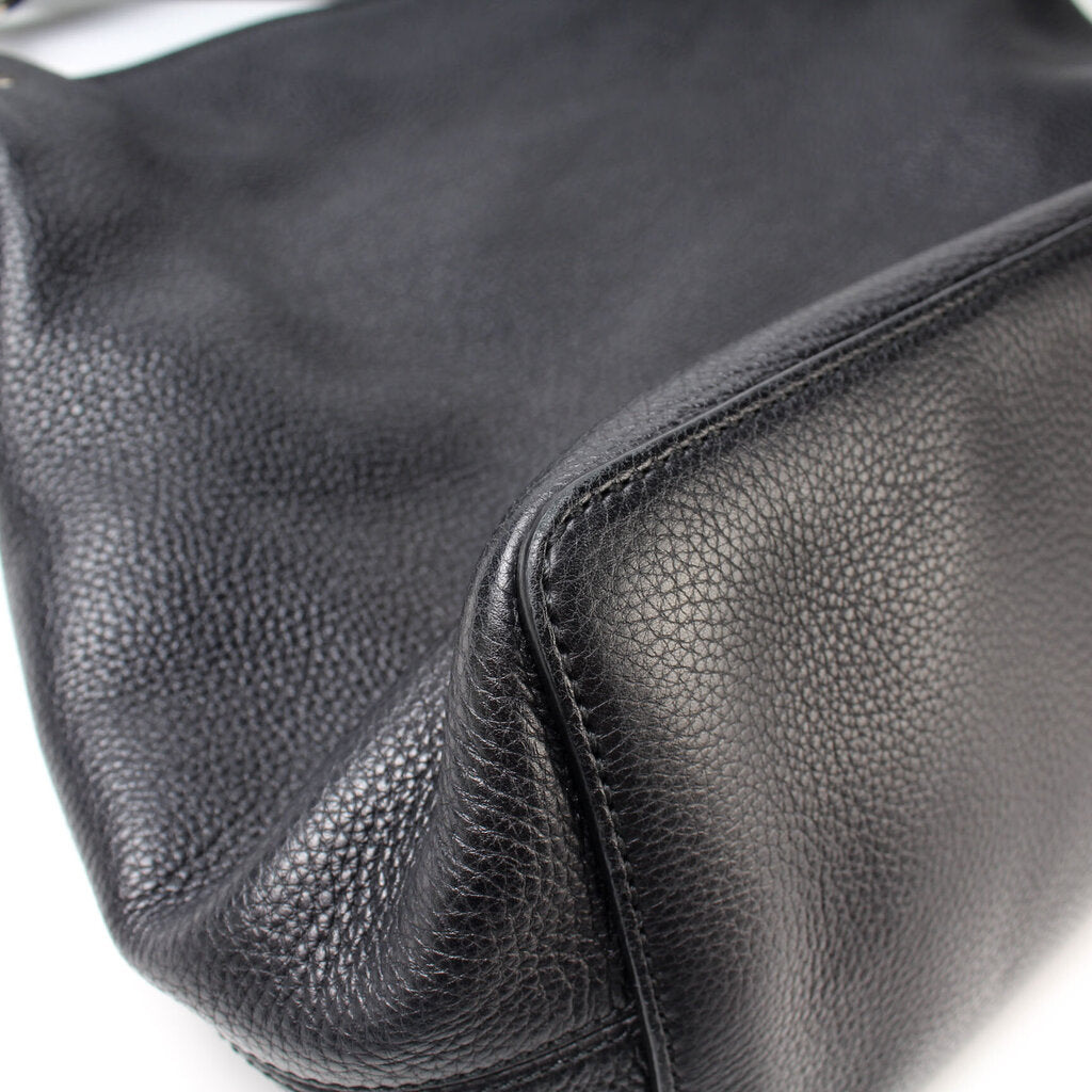 408825 Soho Shoulder Bag