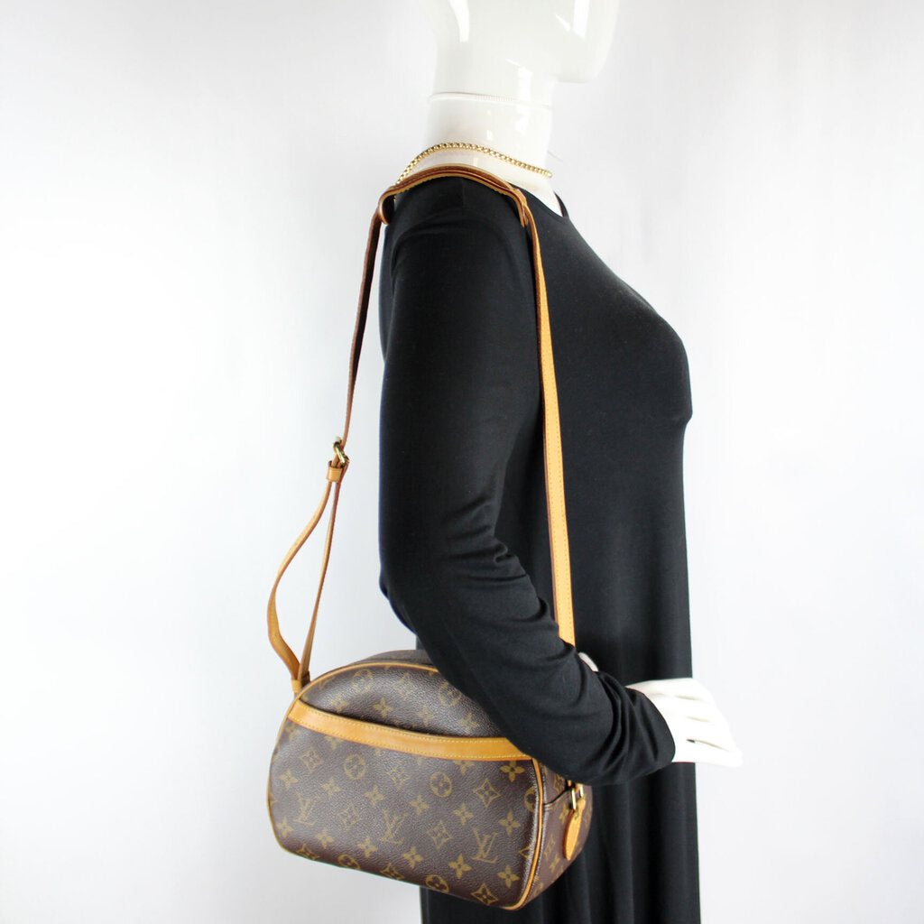Blois Crossbody Monogram