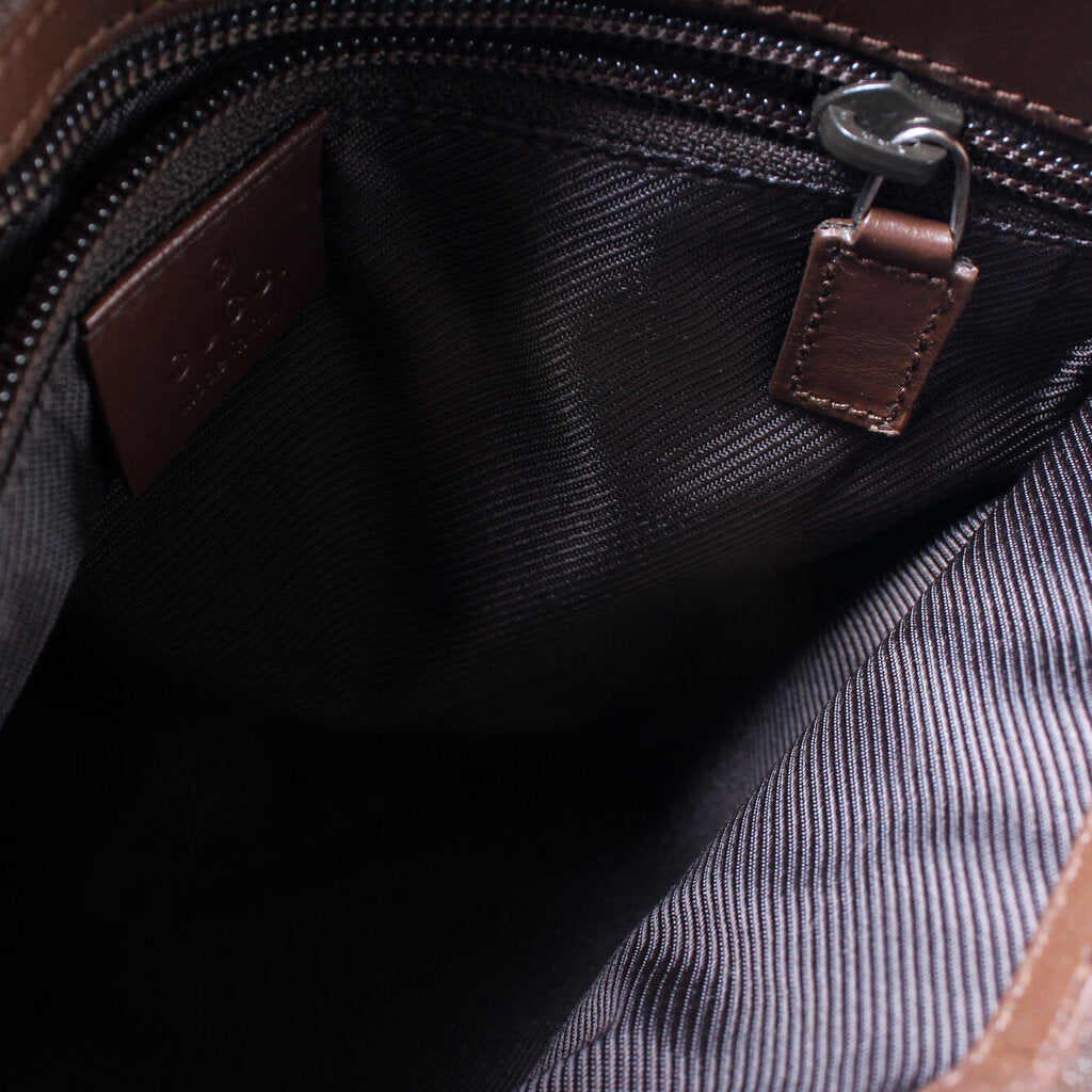 019-0348 GG Canvas Flat Crossbody