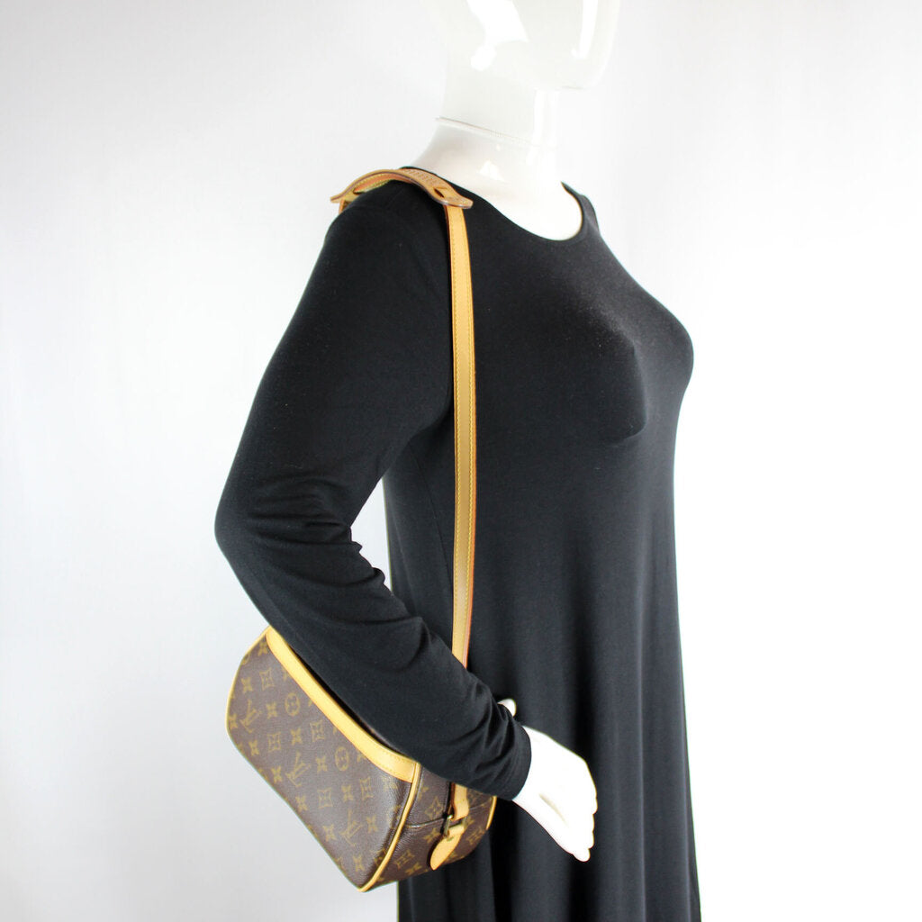 Blois Crossbody Monogram