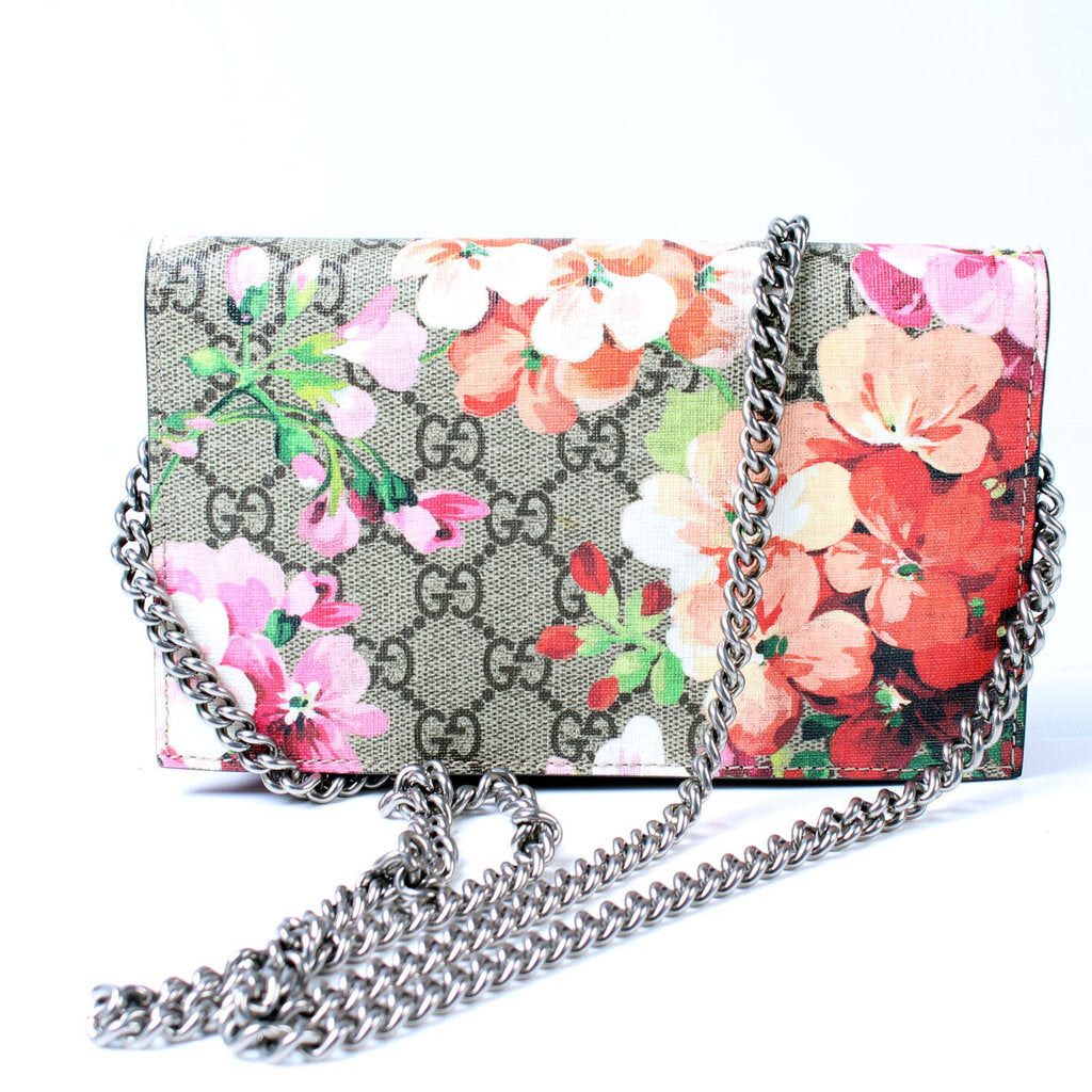 402724 Blooms Chain Wallet