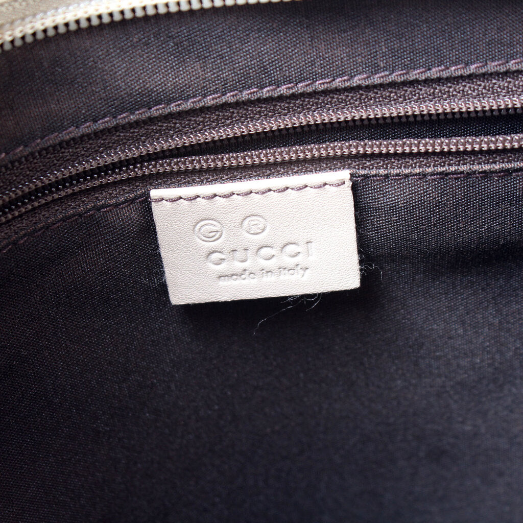 388924 GG Canvas Crossbody