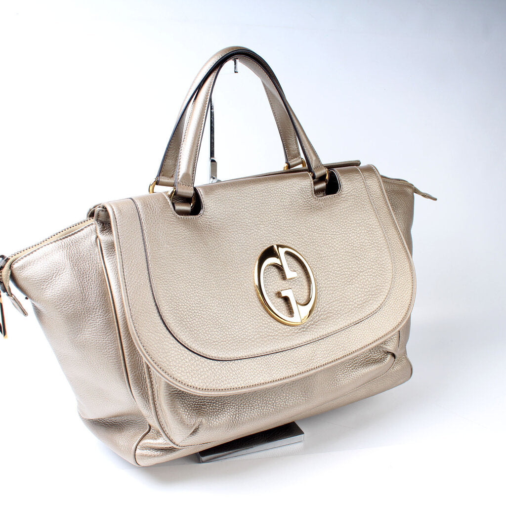 251813 1973 Medium Top Handle