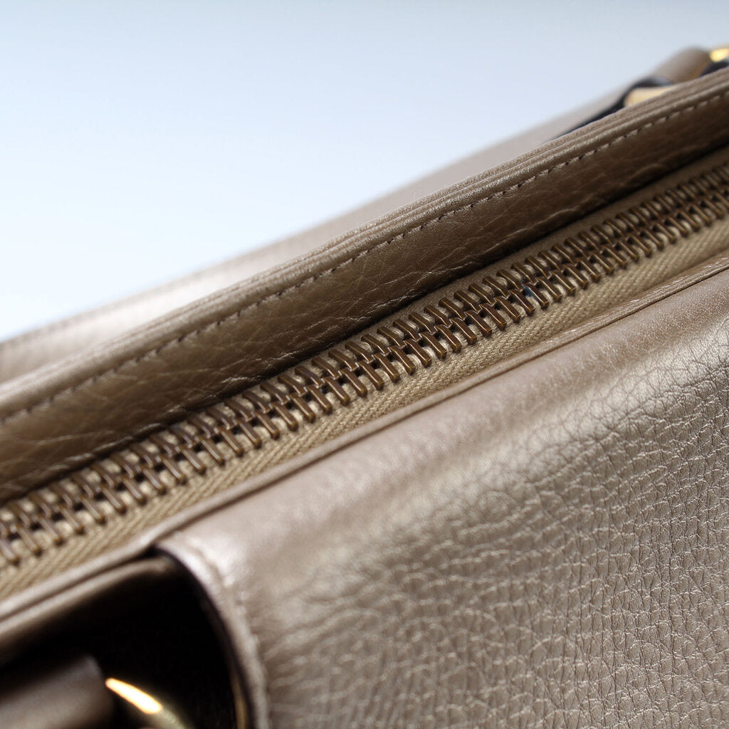 251813 1973 Medium Top Handle