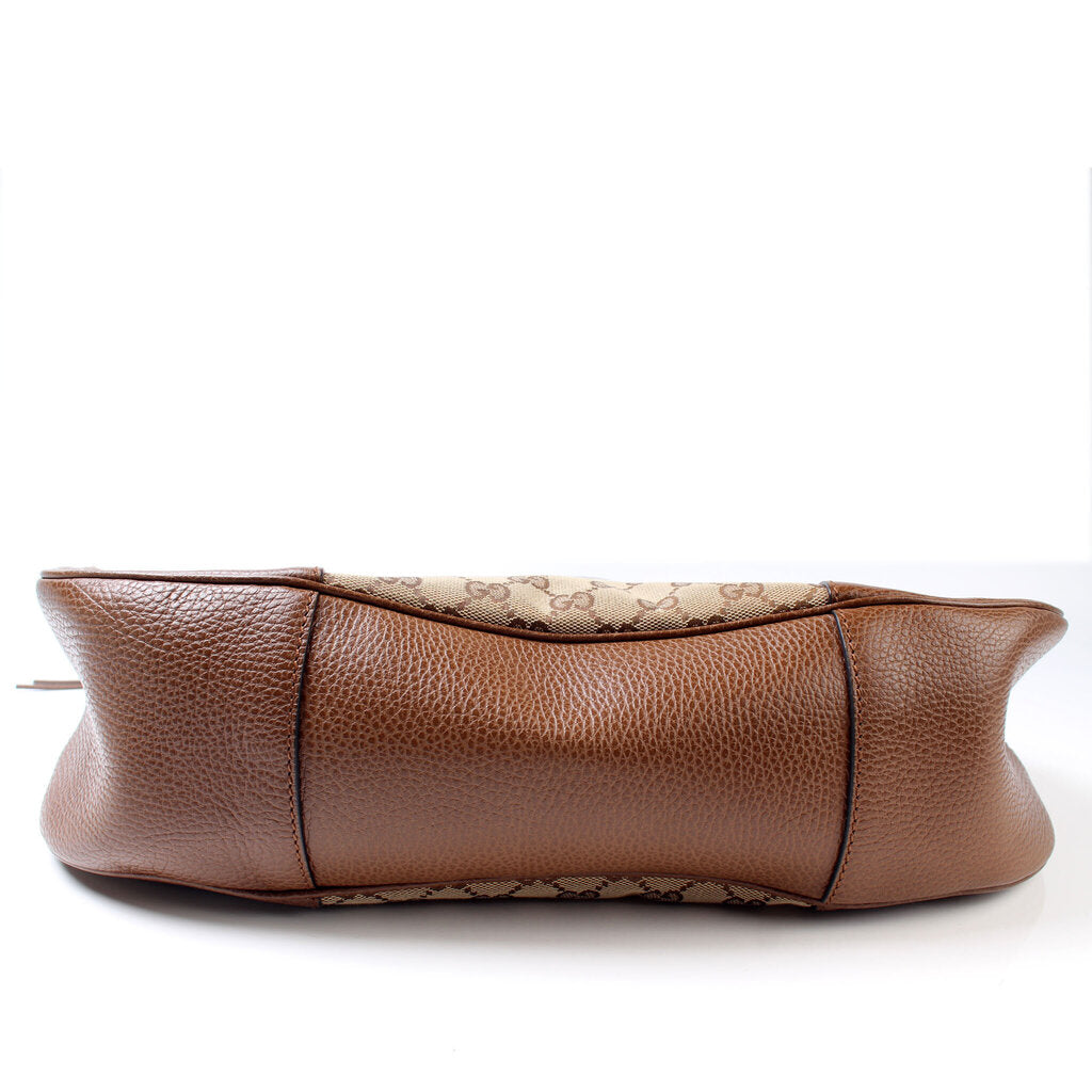 449244 GG Canvas Bree Hobo