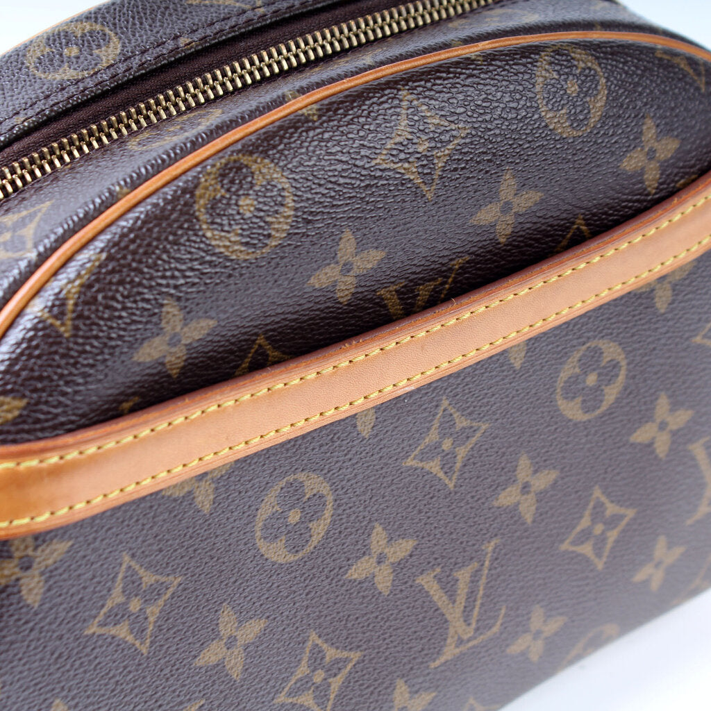 Blois Crossbody Monogram