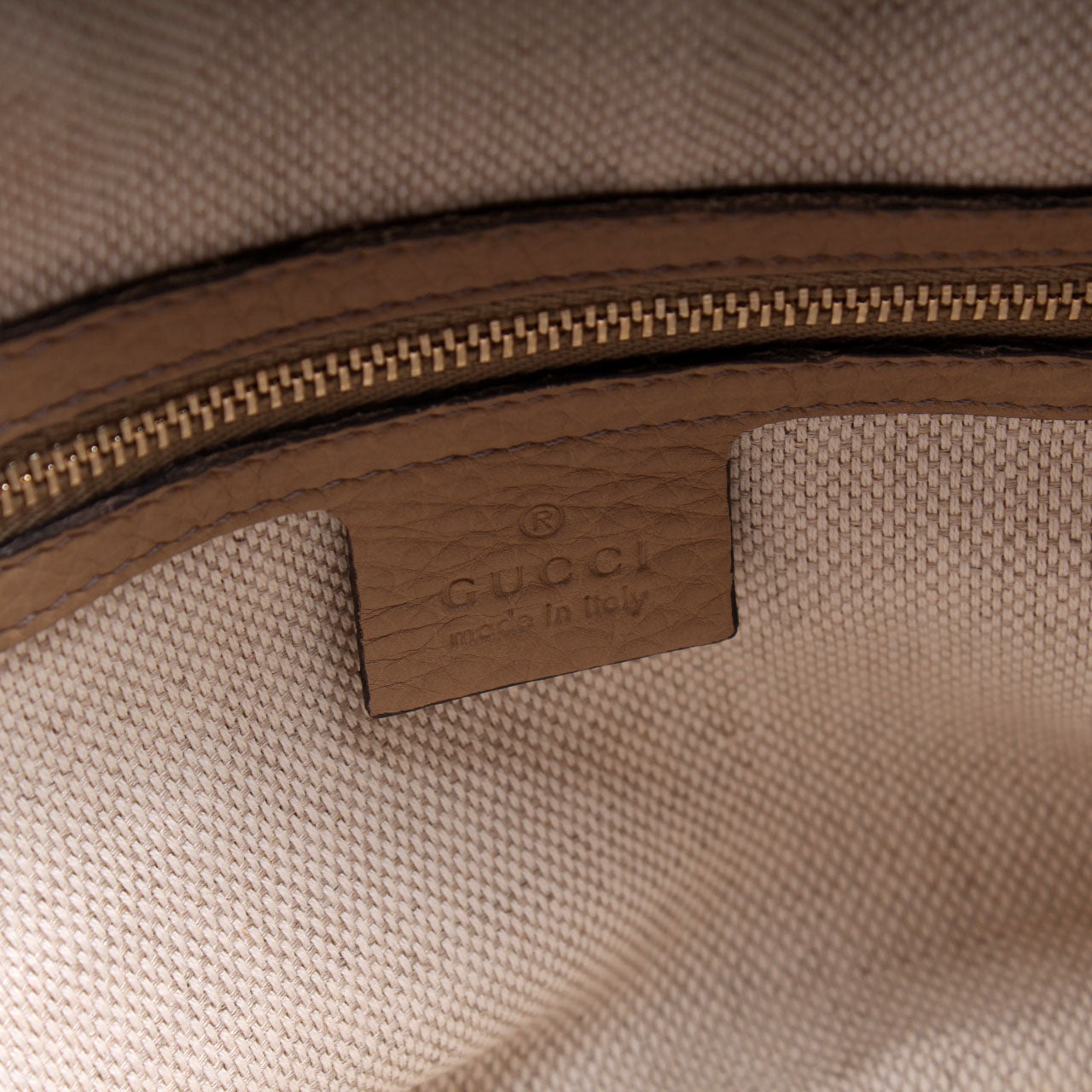 308983 Soho Chain Shoulder Bag