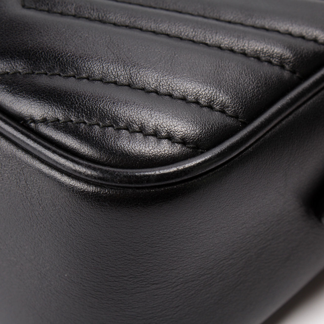 447632 Marmont Small Leather Camera Bag