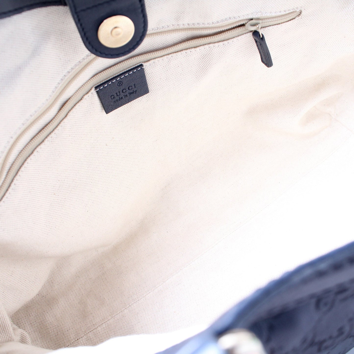 211944 Sukey GG Leather Medium