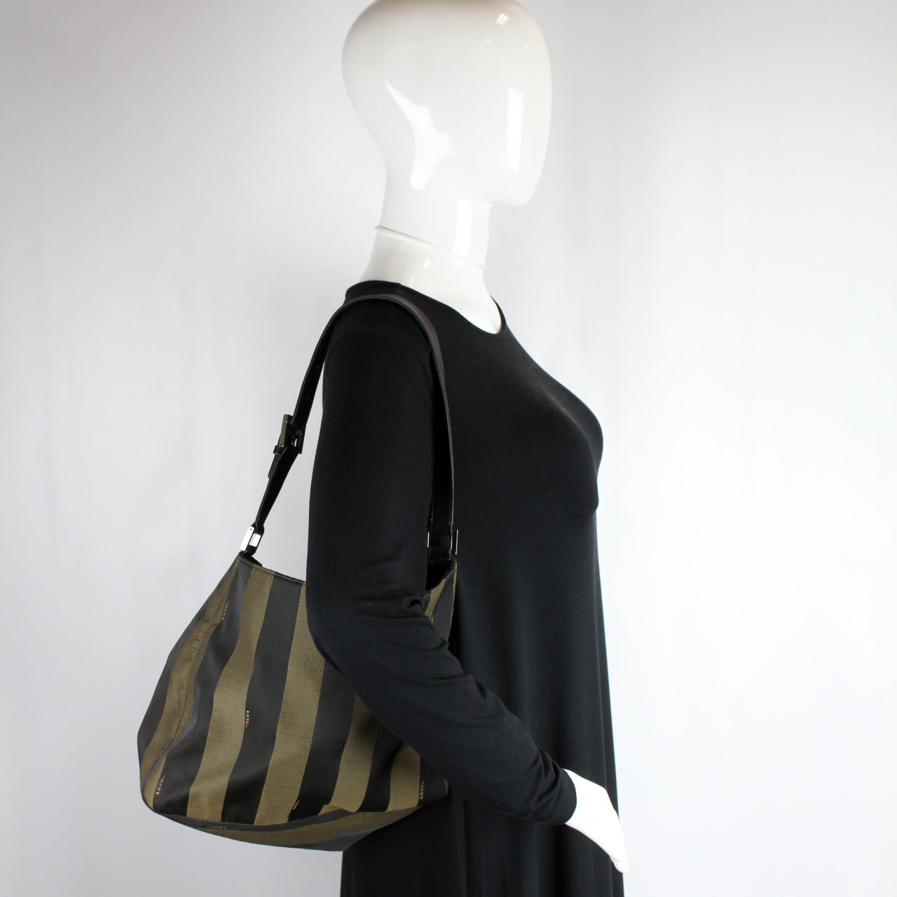 22826 Pequin Hobo