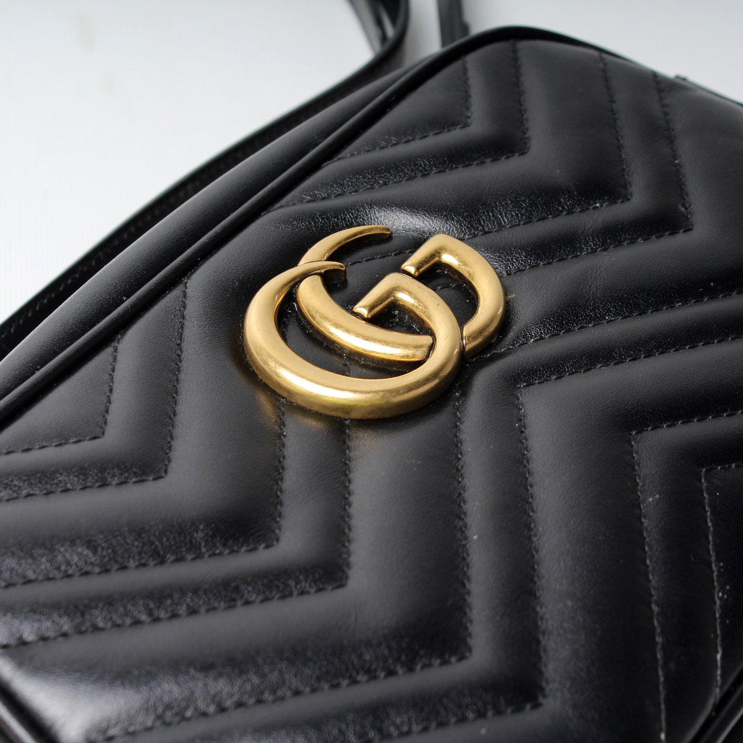 447632 Marmont Small Leather Camera