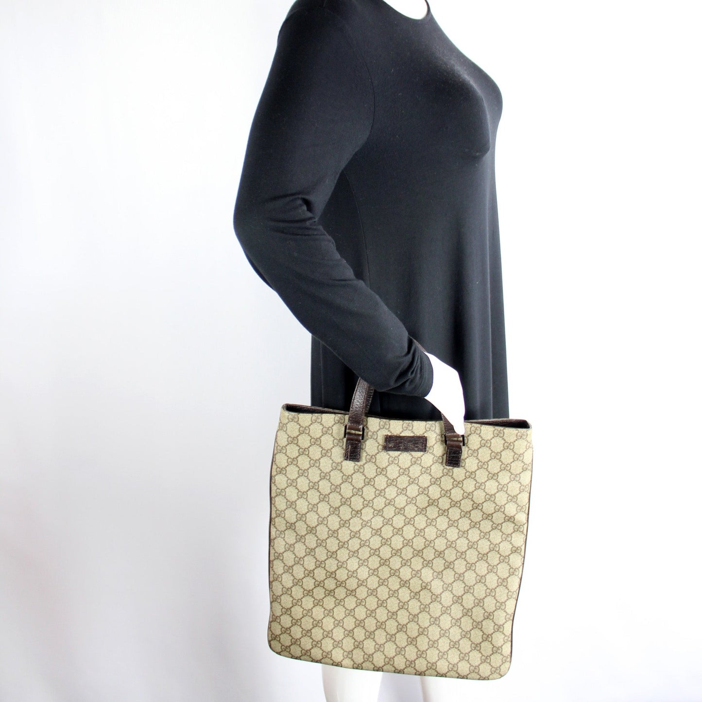 131258 GG Supreme Flat Tote